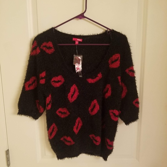 BONGO Sweaters - BONGO Womens Large Black Lip Print Fuzzy Sweater